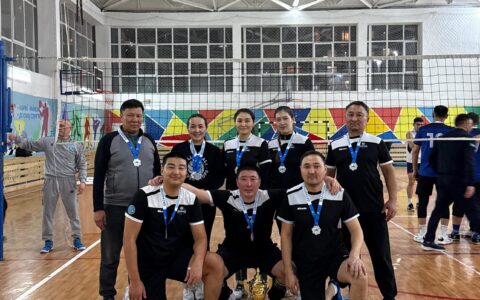Мұғалімдер арасындағы волейбол турнирінде мектеп ұстаздар командасы жүлделі II орынды иеленді!